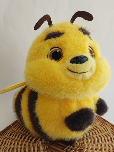 عروسک پولیشی زنبور