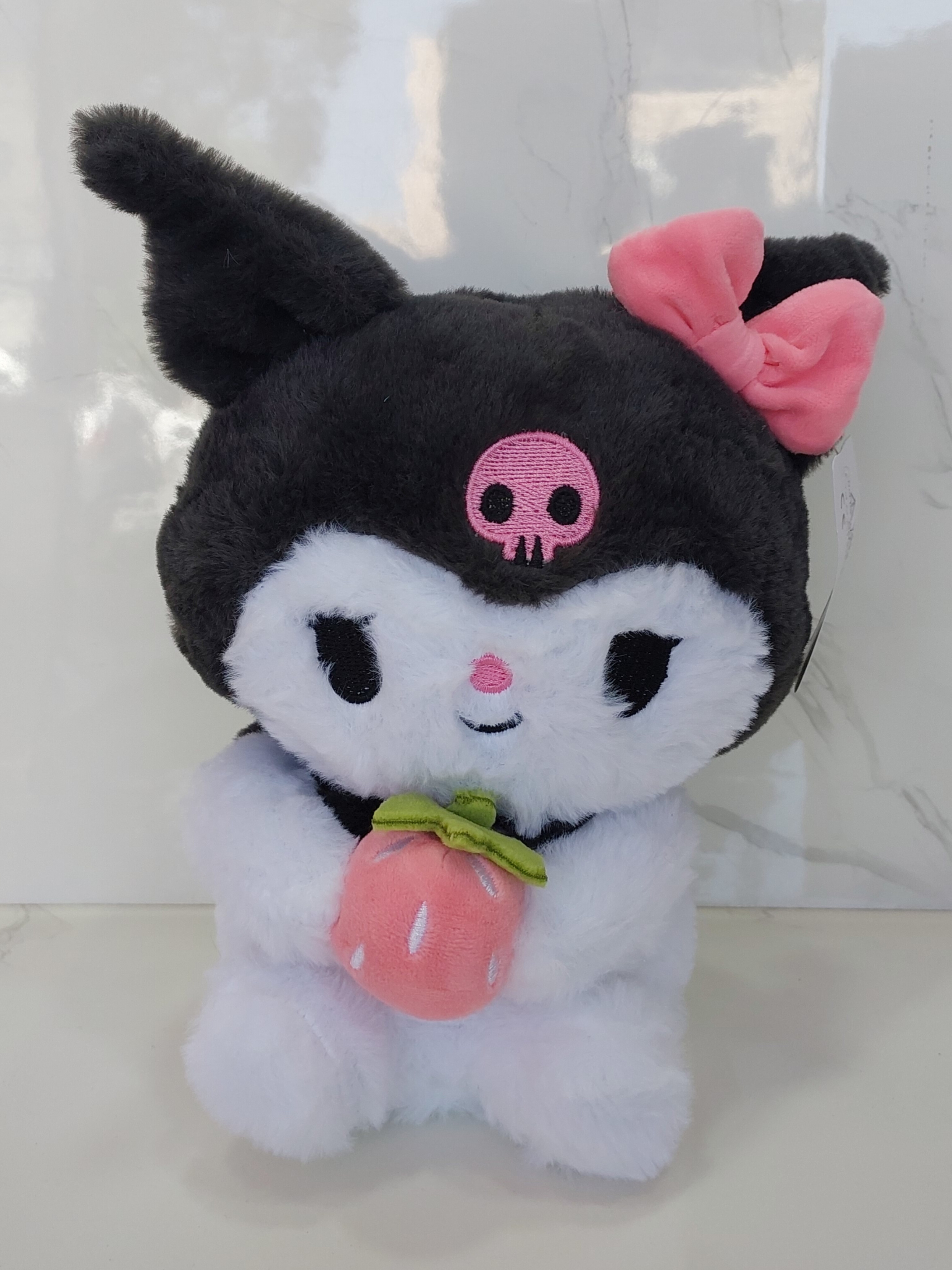 عروسک کرومی توت فرنگی بدست